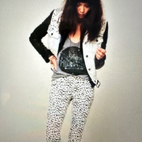 Free People Studded acid wash Vest. M - Picture 5 of 6